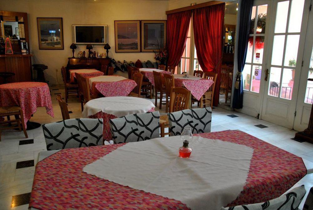 Odysseus Palace 포로스 외부 사진
